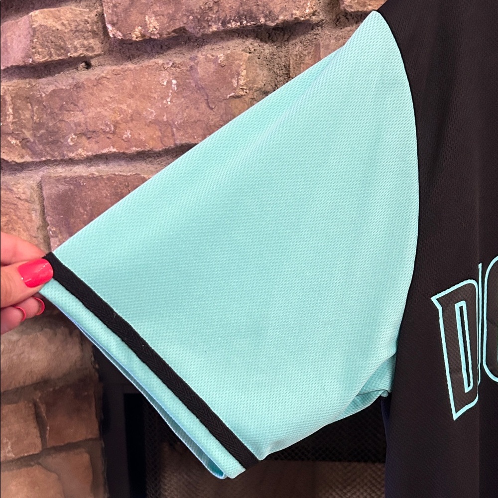 Black and Teal Arizona Diamondbacks Jersey - Picture 3 of 7
